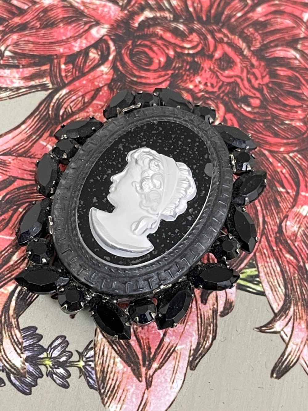 Pretty brooch